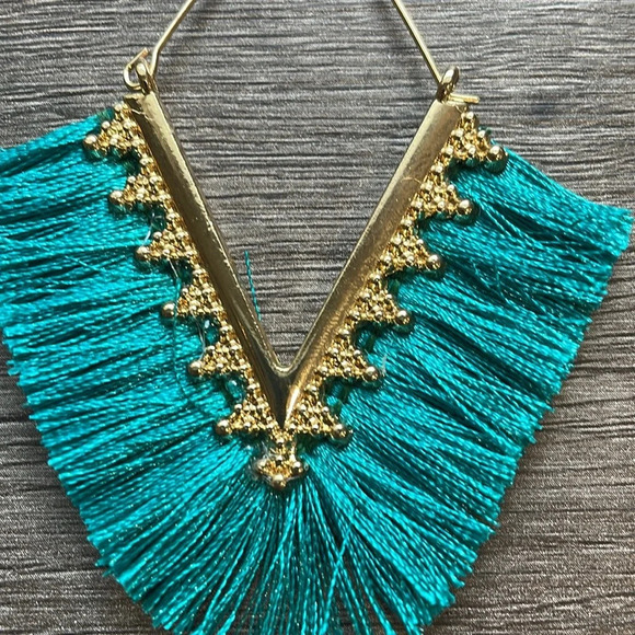 Boho Turquoise Gold Tassel Fringe Filigree Drop Wire Earrings - Picture 4 of 6